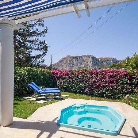 Juniorsuiteb&B Capri Buitenkant foto